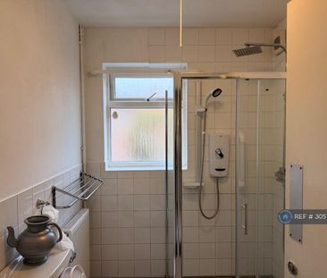 3 bedroom terraced house to rent - Photo 6