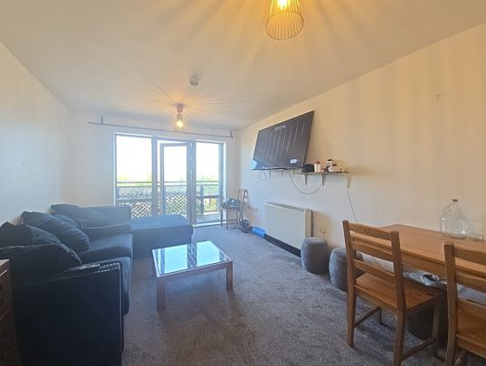 2 Bed Flat, Norwood Road, RG1 - Photo 1