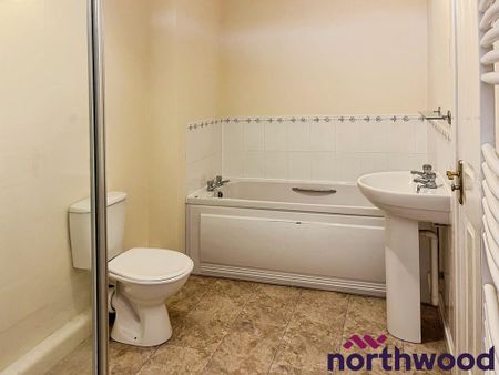 2 bedroom flat to rent - Photo 5