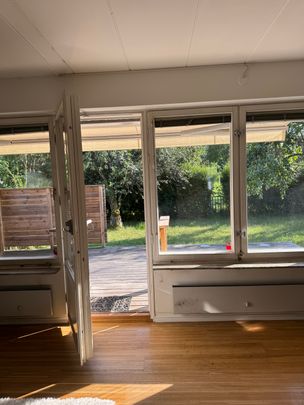 Ålgrytevägen, Skärholmen - Photo 1