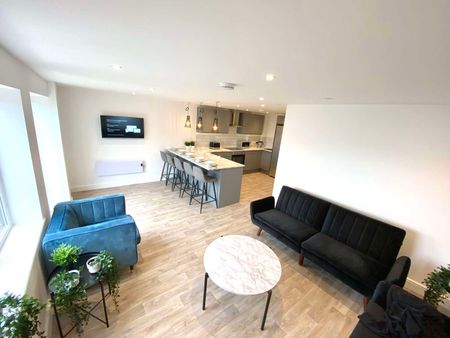 Westgate Road Unit 4 - Photo 2