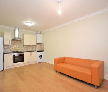 Lea Bridge Road, London - Photo 3