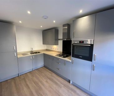 3 bedroom terraced house to rent - Photo 2