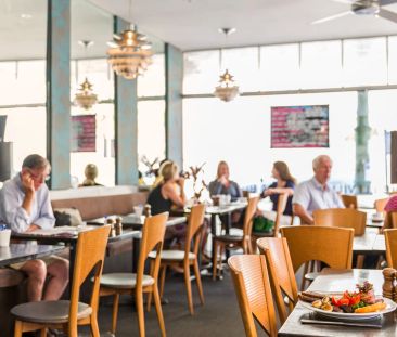 Harbourside Retreat with Iconic Opera House Views - Photo 6