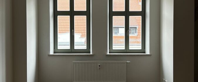 ERSTBEZUG - große 2-Raum Dachgeschosswohnung mit offener Küche - Photo 1