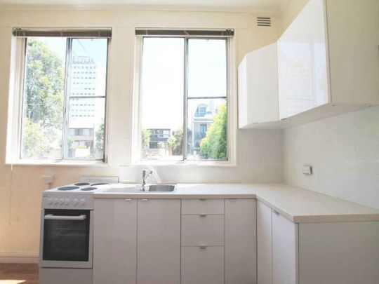 3/9 Whaling Road North Sydney - Photo 1