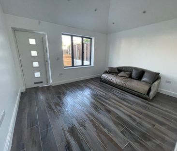 1 Bed Maisonette, Warham Road, CR2 - Photo 6