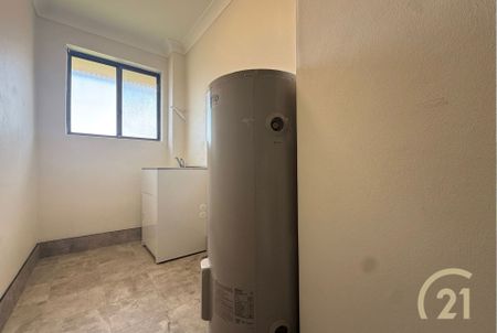 Newly Renovated 2 Bedroom Unit&comma; Located in Fairfield&excl; - Photo 2