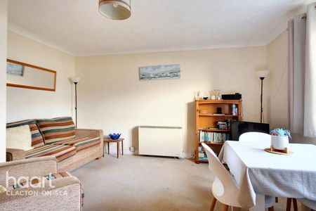 2 bedroom flat to rent - Photo 3
