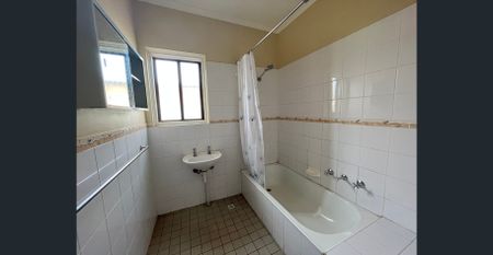 38 Seaview Road, Port Augusta - Photo 2