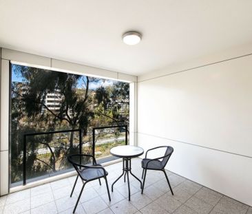 Furnished One Bedroom Apartment - Photo 4