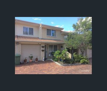 Modern Comfort Meets Tropical Tranquillity in This Stunning 3‑Bedro... - Photo 5