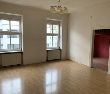 RENOVIERUNGSBEDÜRFTIG! Helle Mietwohnung Nähe Grillgasse 3. Stock o... - Foto 3