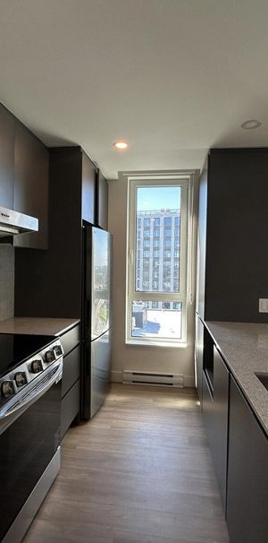 2 chambres - 1900 Rue Yvette-Brillon, Montréal - Photo 1