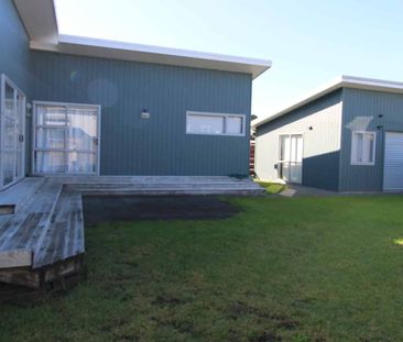 Family fun on Waimare - Photo 4