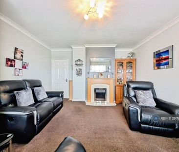 3 bedroom terraced house to rent - Photo 4