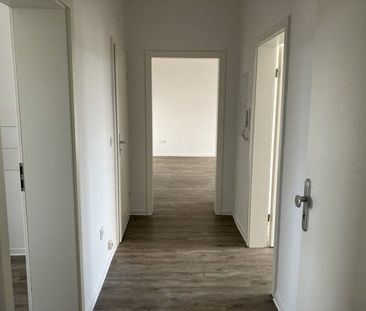 Die Wohnung gefällt mir - familienfreundliche 3-Zimmer-Wohnung - Photo 2