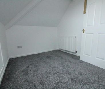 4 bedroom detached bungalow to rent - Photo 5