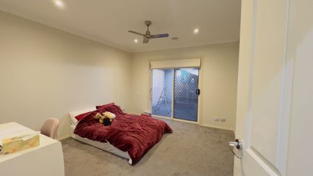 Welcome to Effortless Style - Photo 4