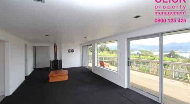 Treehouse on Treetop - Photo 1