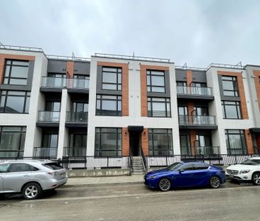 For Lease - 2 Steckley House Lane Unit# 924, Richmond Hill, Ontario - Photo 3