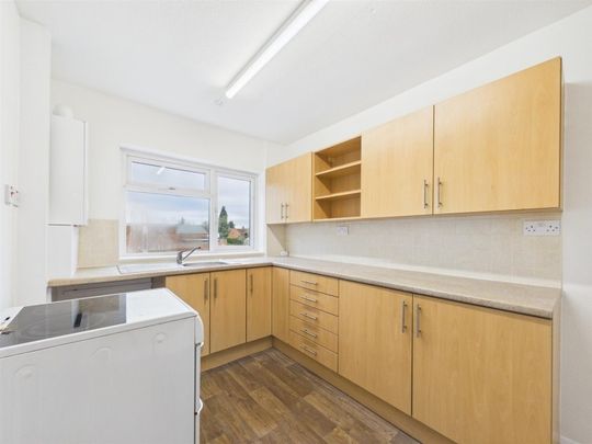 3 BED Duplex To rent - Photo 1