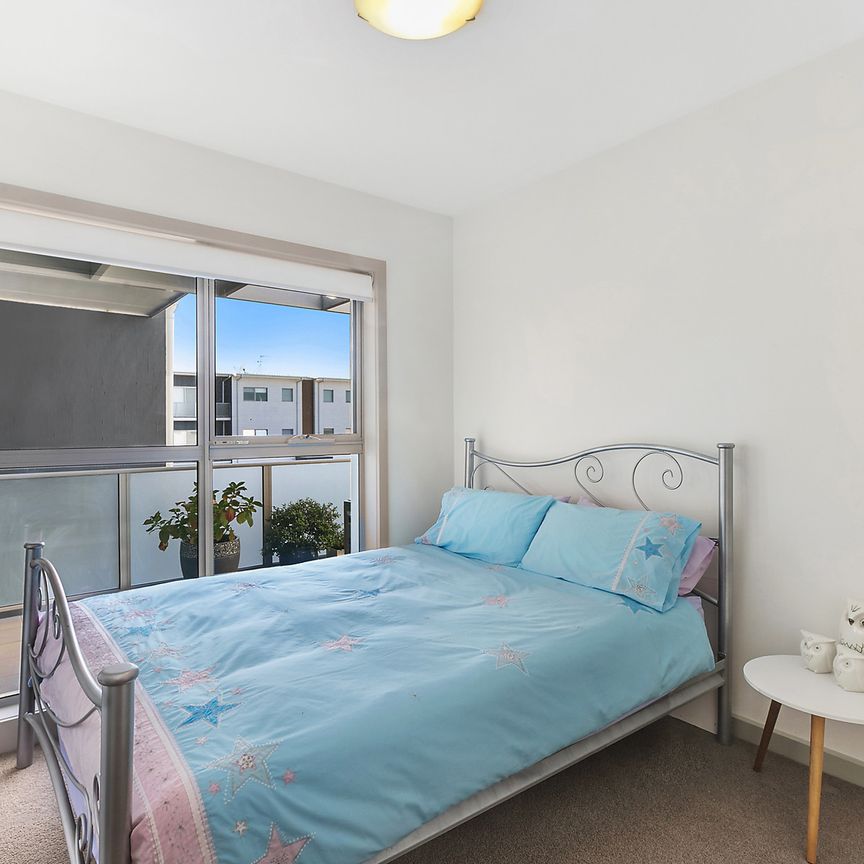 Close to Everything - Photo 1