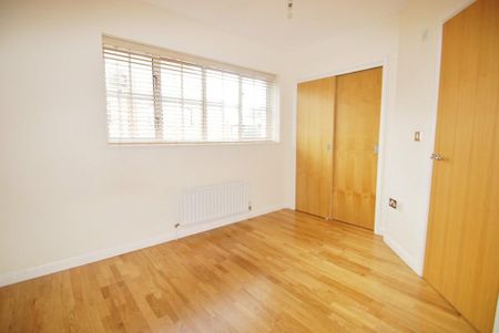 3 bedroom townhouse to rent - Photo 3