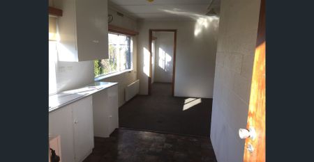 Low maintenance living awaits! - Photo 3