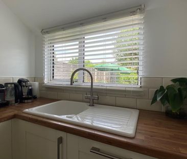 Abbey Road, Woking, Surrey, GU21 - Photo 6