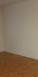 ST-LÉONARD 4 1/2 LIBRE 1ER JUILLET RÉNOVÉ - Photo 3