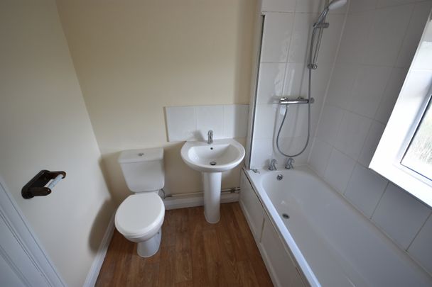 3 bed Semi-Detached - To Let - Photo 1