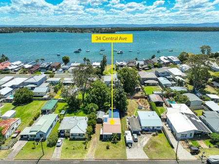 Relaxed Lakeside Living in a Peaceful Setting - Photo 4