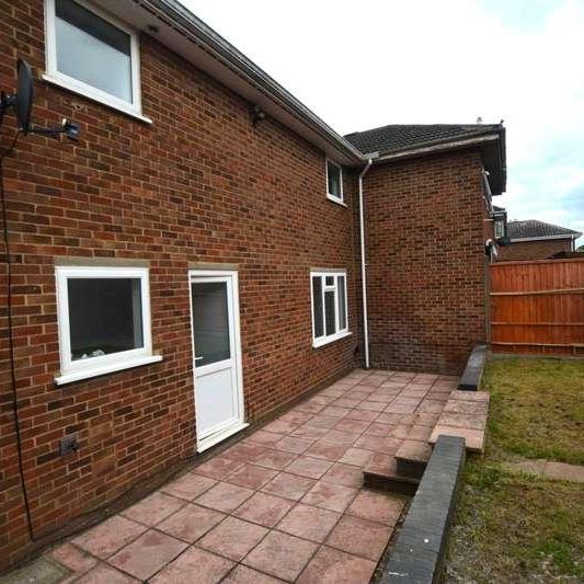 Greenlaw Place, Bletchley, MK3 - Photo 1