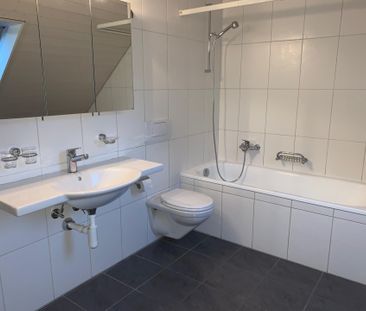 grosszügige 3.5-Zimmer-Dachwohnung mit Top-Aussicht in Grossaffoltern - Foto 6