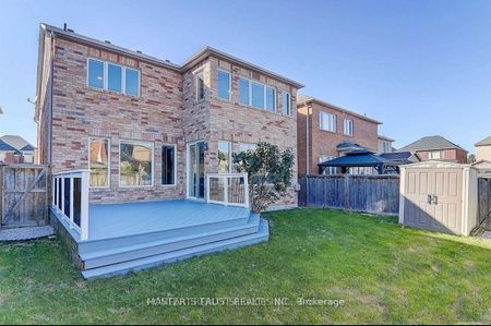 For Lease - 153 Summerlyn Trail, Bradford West Gwillimbury, Ontario - Photo 4