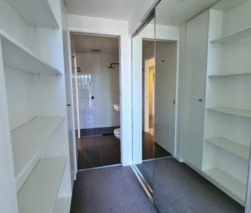 Fully Furnished 1 Bedroom 1 Bathroom / 1 Car Apt - Photo 6