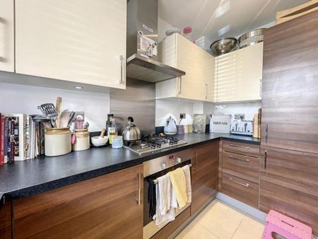 2 bedroom terraced house to rent - Photo 5