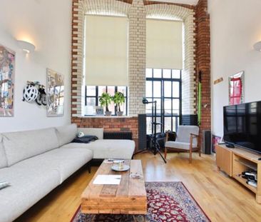 A modern, well-presented two-bedroom flat to let in a sought-after ... - Photo 3