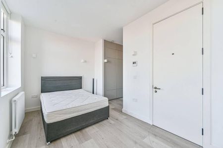 Studio to rent - Photo 3