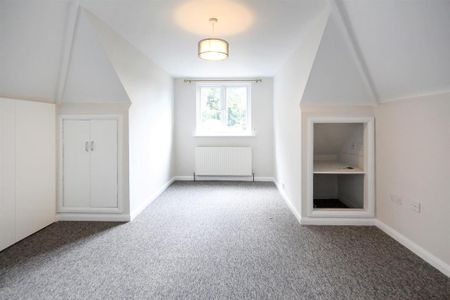 3 bedroom detached bungalow to rent - Photo 2