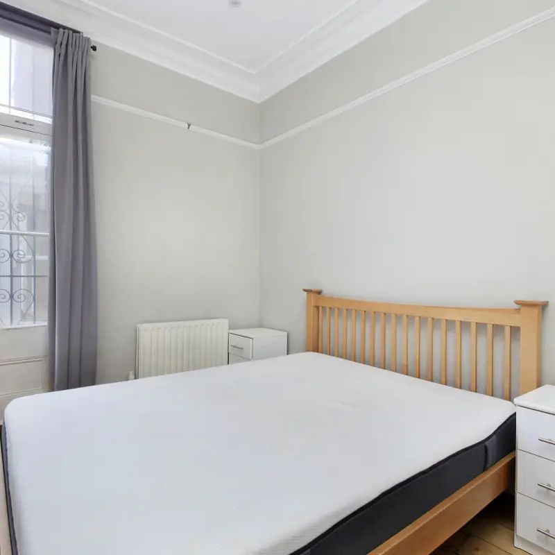 1 bedroom flat in Brixton - Photo 1