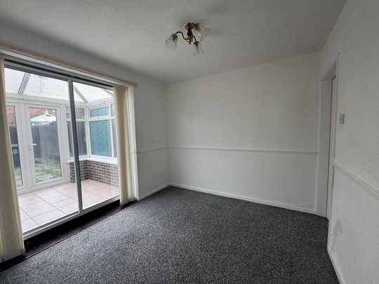 3 bedroom end of terrace house to rent - Photo 1