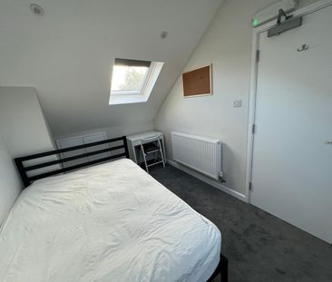 5 Bed Semi-Detached House, Lawn Road, BS16 - Photo 6