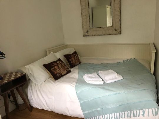 3 bedroom flat to rent - Photo 1