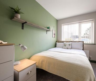 1 bedroom in a house share to rent - Photo 1