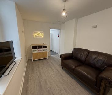 Oystermouth road, West Glamorgan, SA1 - Photo 1