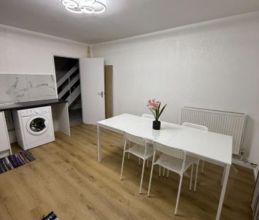 4 bedroom house to rent - Photo 6