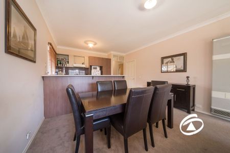 12 Tyrell Place, 3810, Pakenham Vic - Photo 2