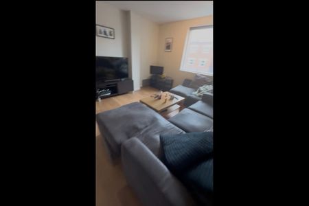 3 Bed Flat, Cherwell House, SW17 - Photo 4